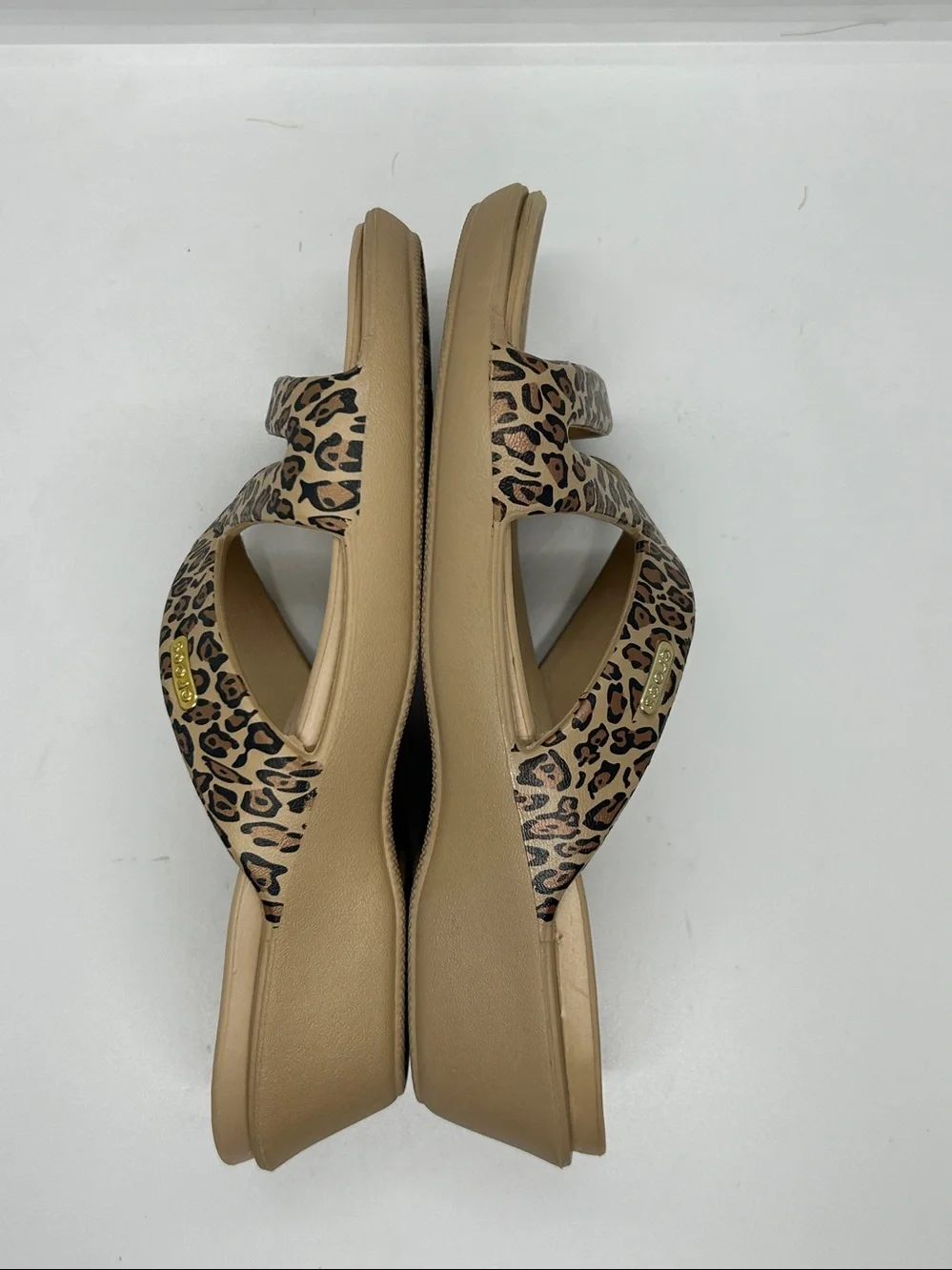Crocs Sandals Women Sz 8 Leopard Cheetah Print Wedge Strappy Slides Animal Print - Picture 8 of 15